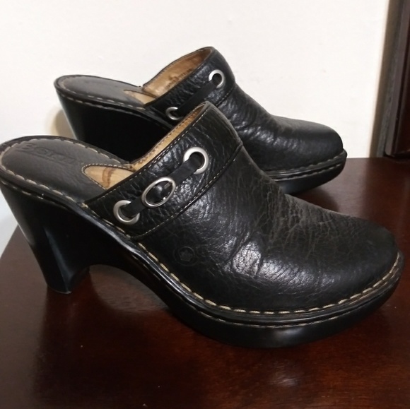 Ladies clogs size 6 Clearance
